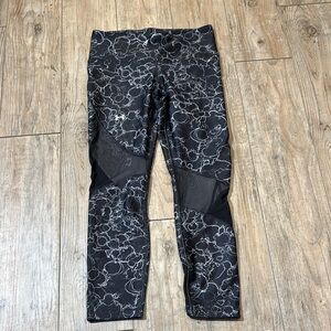 Under Armour Black and Gray Patterned Compression HEATGEAR Leggings Size Medium